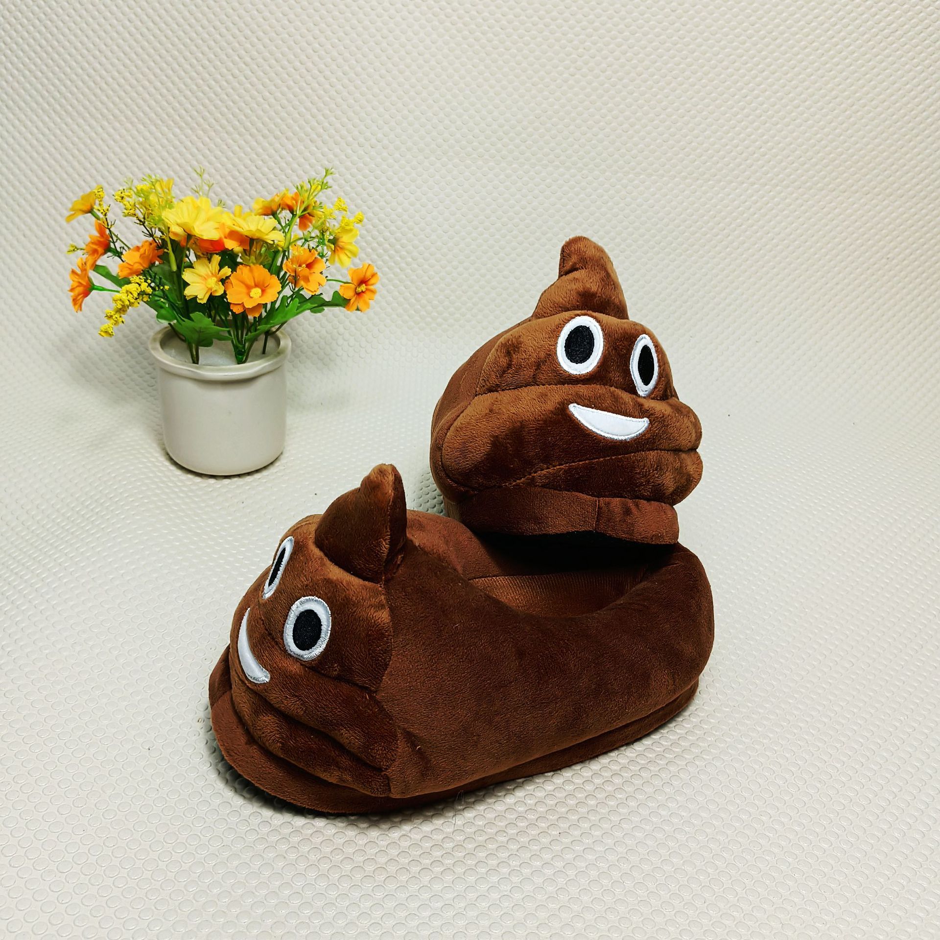 厂家直销奇葩搞怪便便居家屎粑粑拖鞋冬季创意保暖情侣恶搞棉鞋