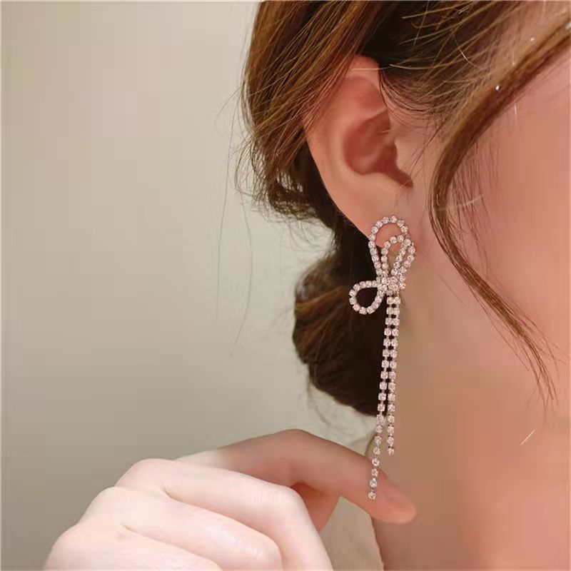 显脸瘦耳环2021新款潮蝴蝶结流苏耳钉韩国气质网红名媛东大门耳坠