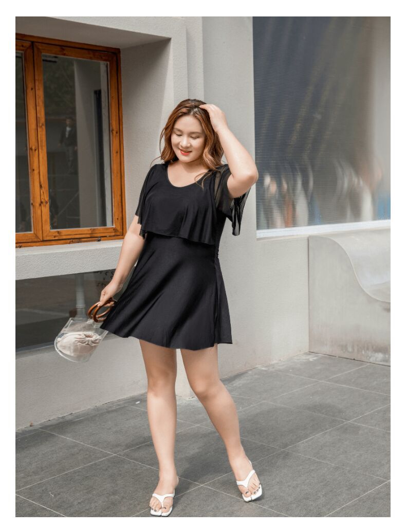 新款大码泳衣女180斤温泉胖mm纯色大胸连体裙式遮肉显瘦度假泳装