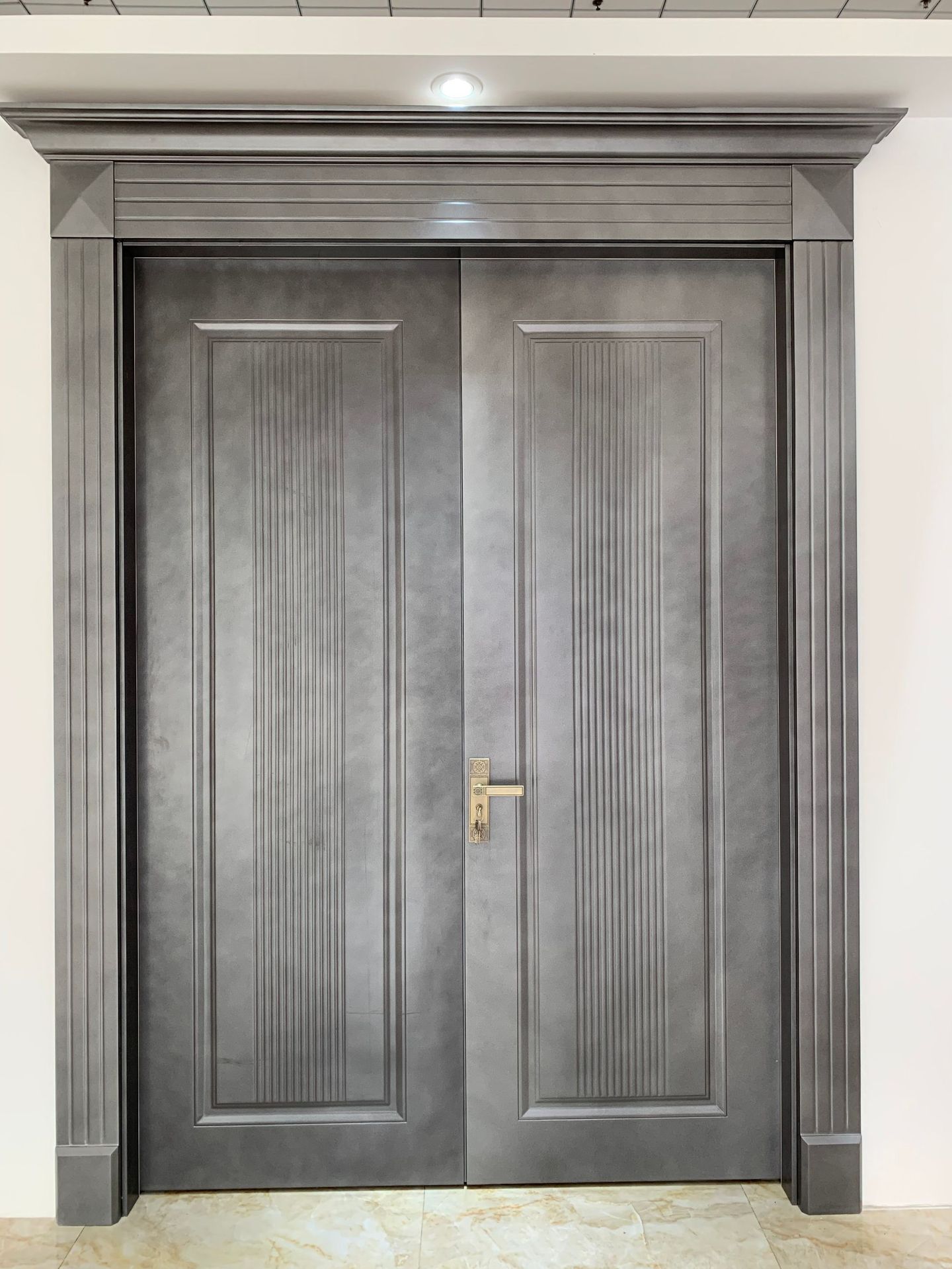 厂家直供皇冠头双开门别墅大门双开轻奢入户门