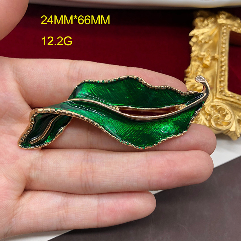 Pastoral Style Fresh Green Handmade Enamel Glaze Leaf Pin Brooch Same Color Earings Set Classic All-Matching Accessories