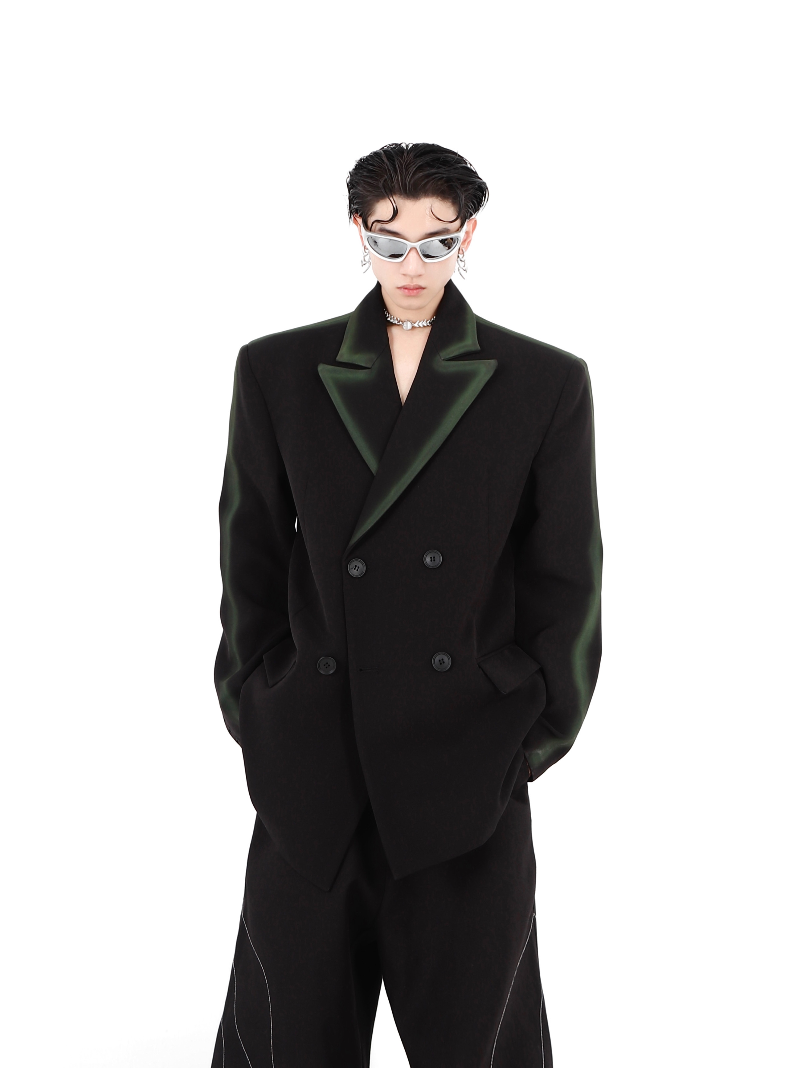 0成交0件小众黑绿渐变垫肩廓形西服外套宽松高级设计中性西装相似店铺