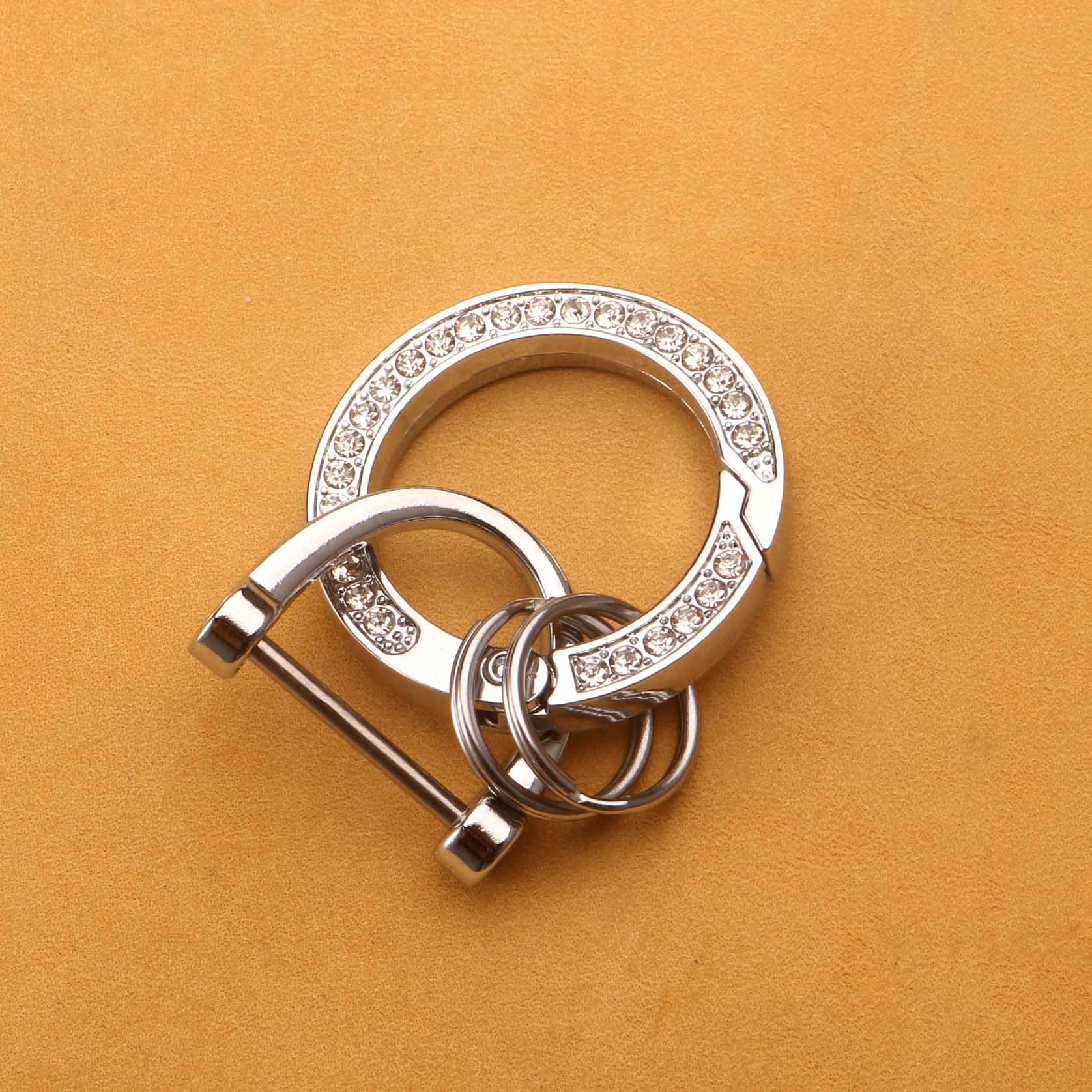 镶钻汽车钥匙扣带钻弹簧圈马蹄扣创意汽车挂件礼品个性汽车钥匙环