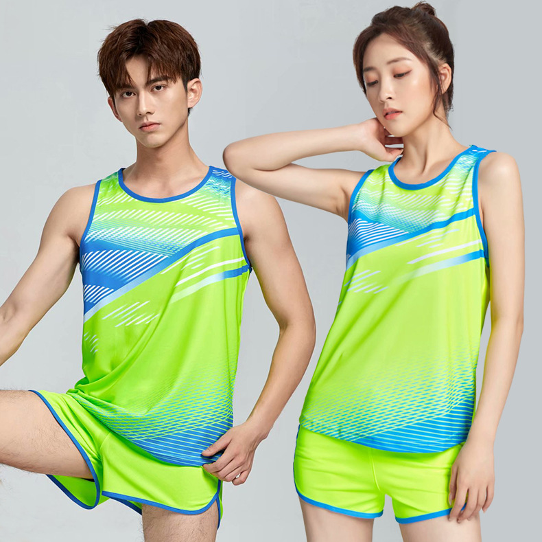 运动马拉松长跑透气田径服