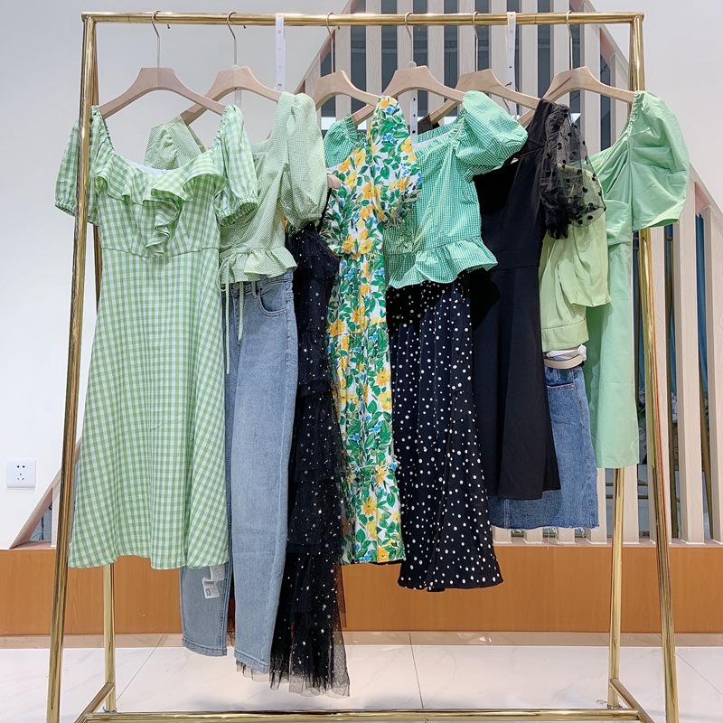 22夏爱客品牌折扣女装组合连衣裙撤柜库存尾货实体店直播走份批发