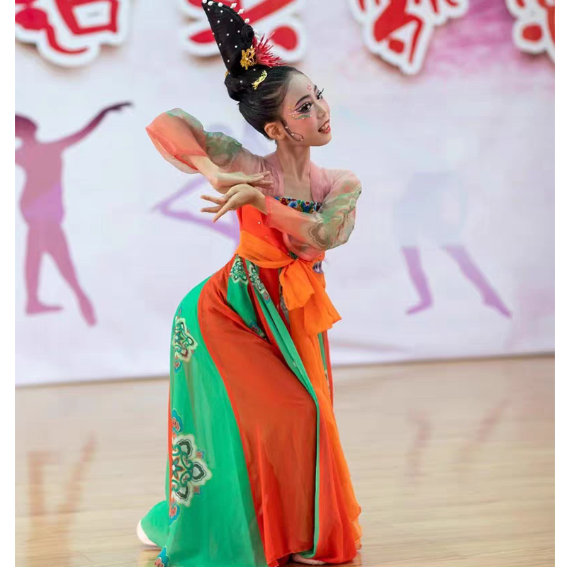000人付款淘宝古典舞演出服儿童中国风舞蹈淡雅古风伞舞扇子舞少儿