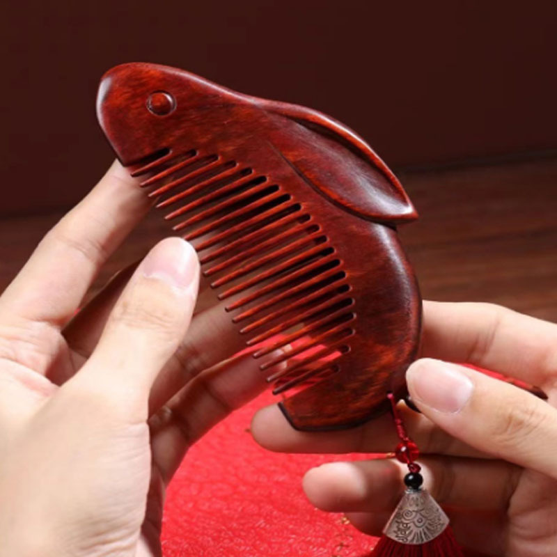 紫檀木梳兔子木制创意可爱梳子送朋友闺蜜送老婆礼物夜市直播货源