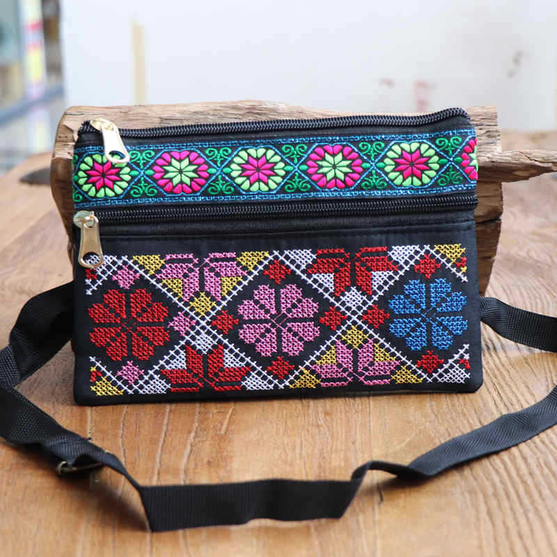 云南民族风十字绣三拉斜挎包女包刺绣复古布包中老年出游绣花包