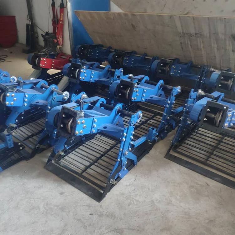 牵引四轮药材收获机 芦根挖掘晃筛式药材收获机 深浅可控不伤根茎