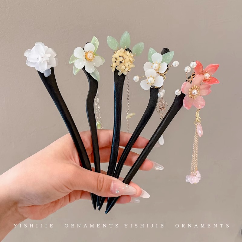 Ancient Style Hanfu Hair Accessories Girls Pan Head Hair Chopsticks National Style Girls Step Shake Headdress Tassel Hairpin Hair Accessories Wholesale