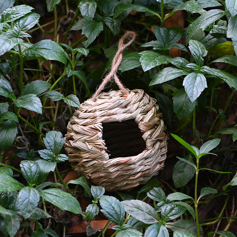 新品批发圆形手工编织鸟窝草编宠物园艺装饰鸟巢