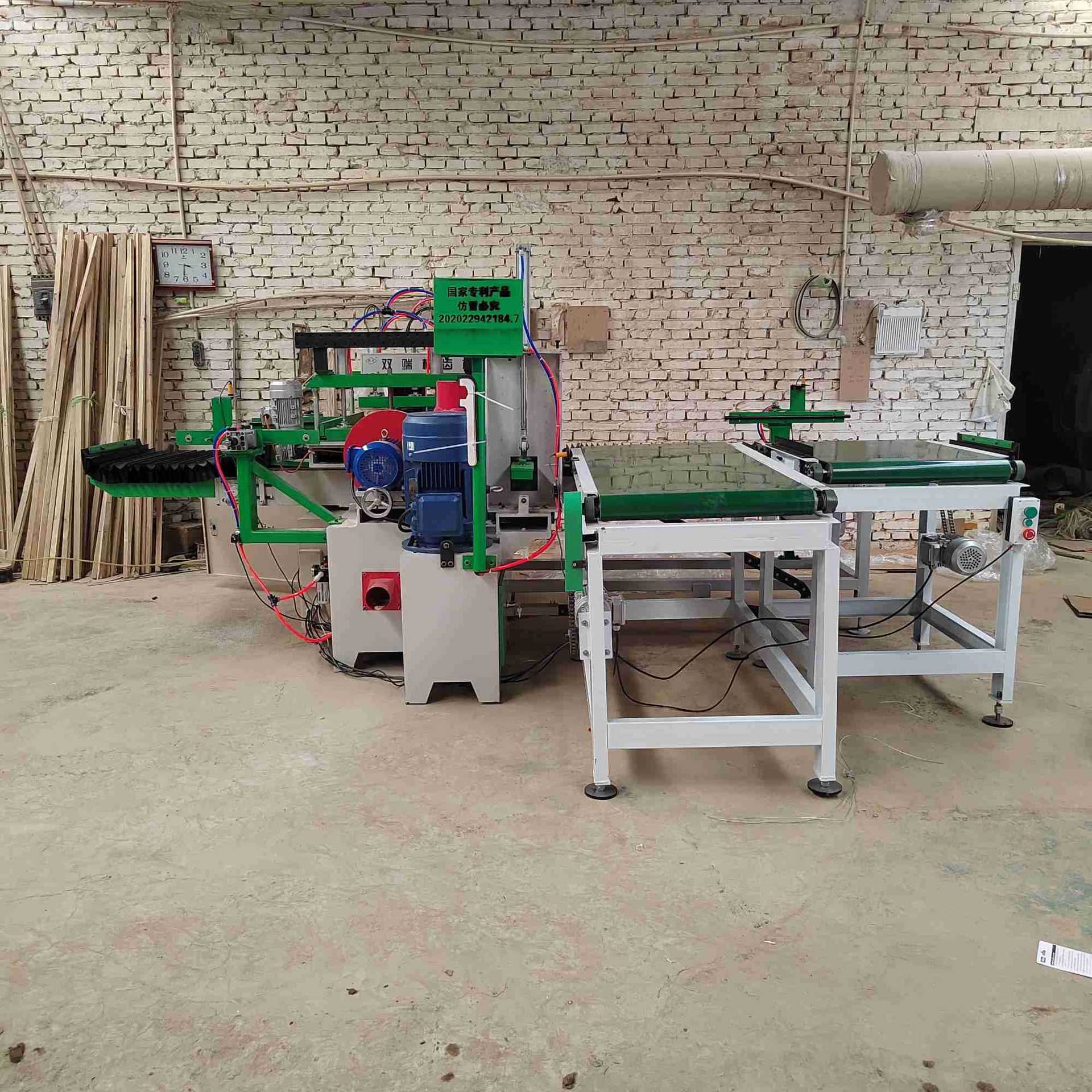 自动梳齿机接木相似店铺>进入本店铺>厂房面积:1500加工方式:经营模式