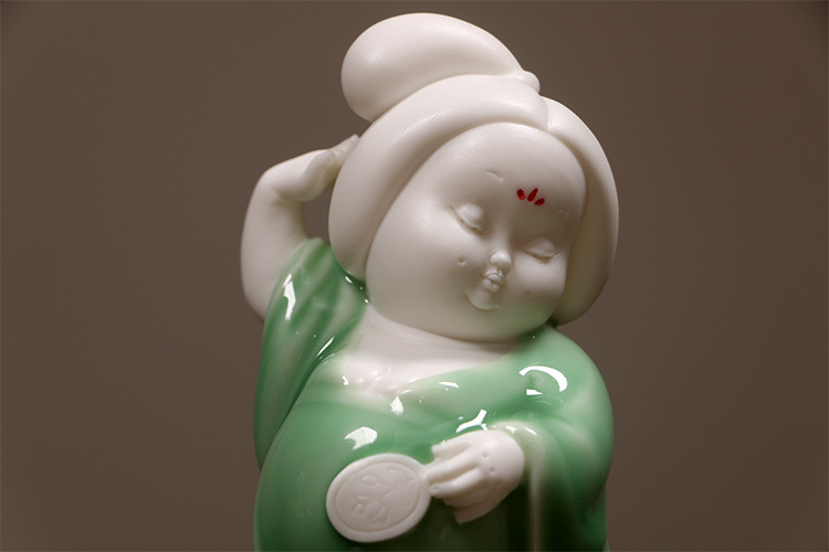 唐代仕女小胖妞青瓷人物摆件陶瓷工艺品新中式可爱简约酒柜装饰品