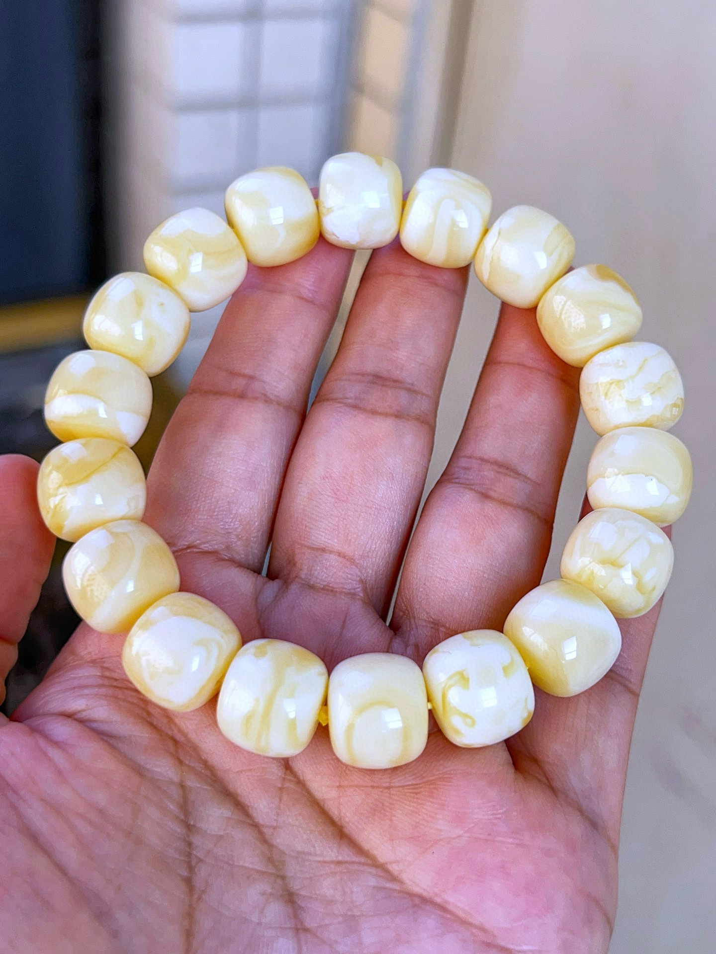 深圳松岗工厂直销精美琥珀蜜蜡俄料老型珠手串全品送礼自留精选-阿里