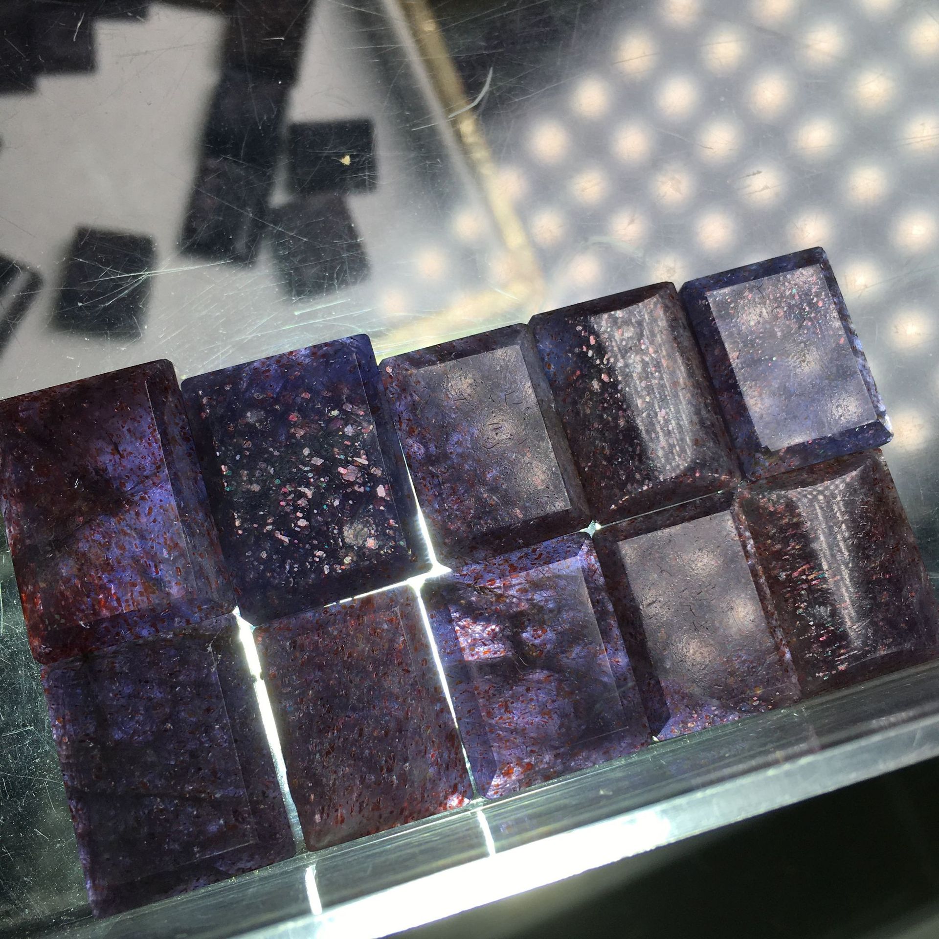 堇青石水滴吊坠血滴堇青石 带有点点星空 量大价优