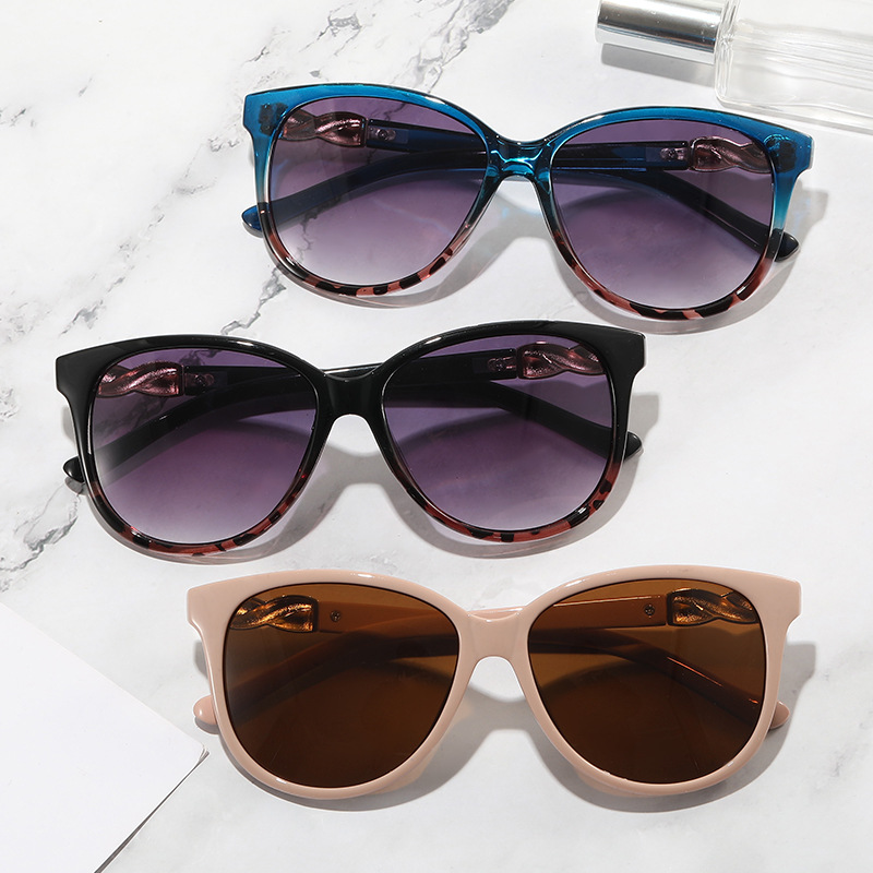 New Fashion Small Frame Glasses Western Style Trendy Sunglasses Ladies Avant-Garde Sun Glasses Sun Shade
