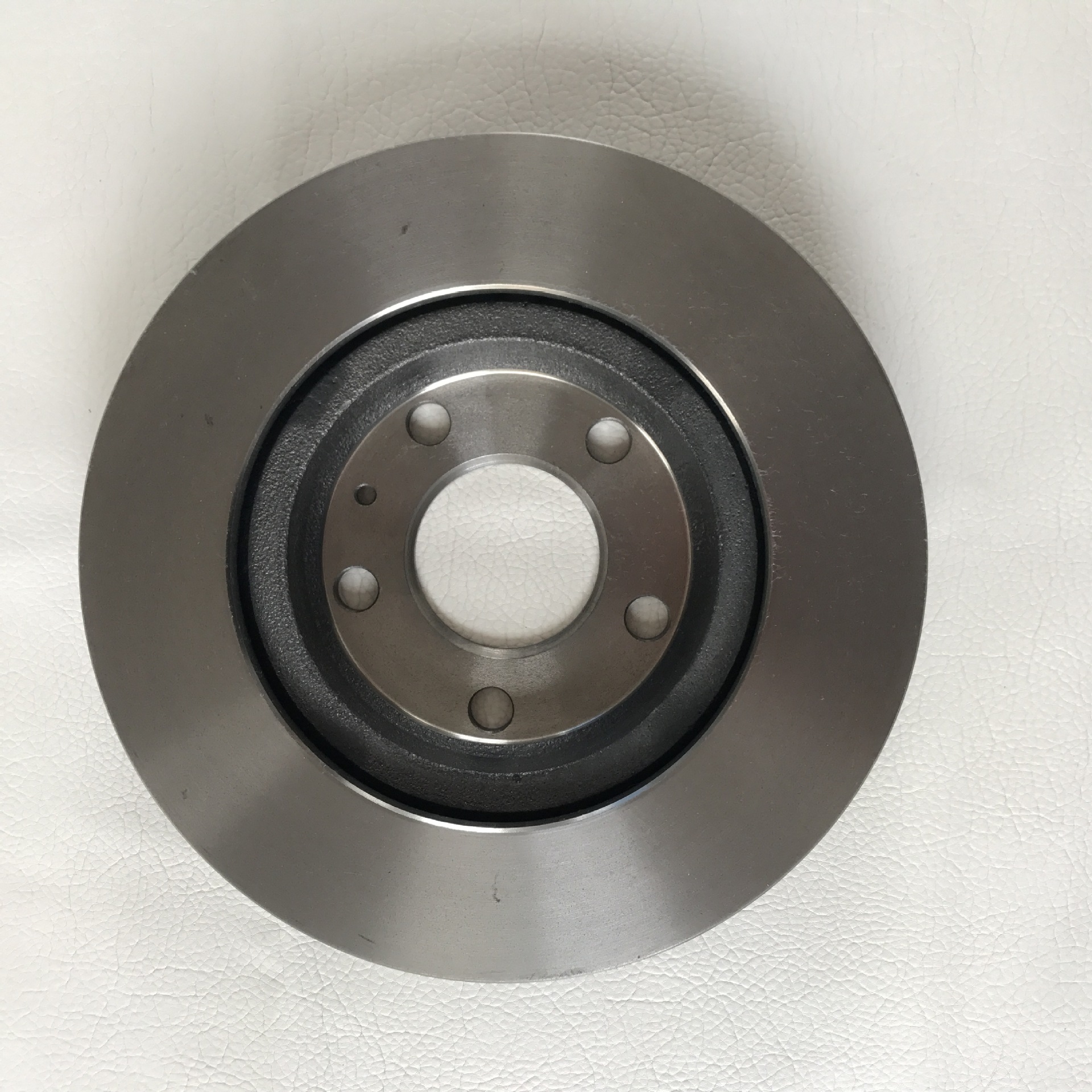 8e0615301b适用大众帕萨特奥迪a4a8一汽奥迪a4前轮刹车盘-阿里巴巴