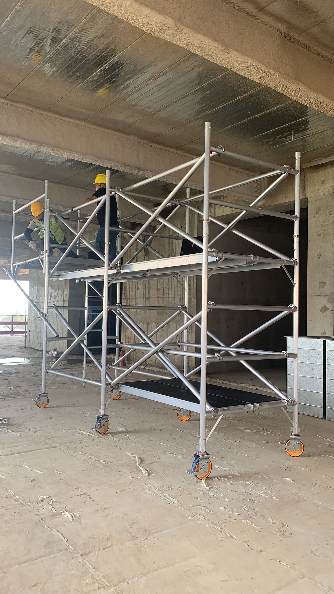 快装式铝合金脚手架双宽移动脚手架厂家供应