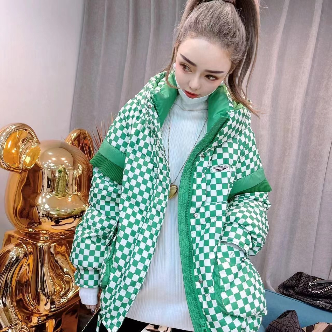 European Station New Chessboard Plaid Female Short Hood Korean Loose Thick Fashion White Duck down Jacket