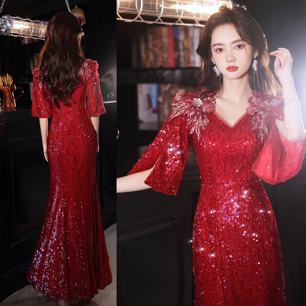 新款晚礼服女气质酒红色鱼尾亮片轻奢小众订婚新娘敬酒服舞台合唱