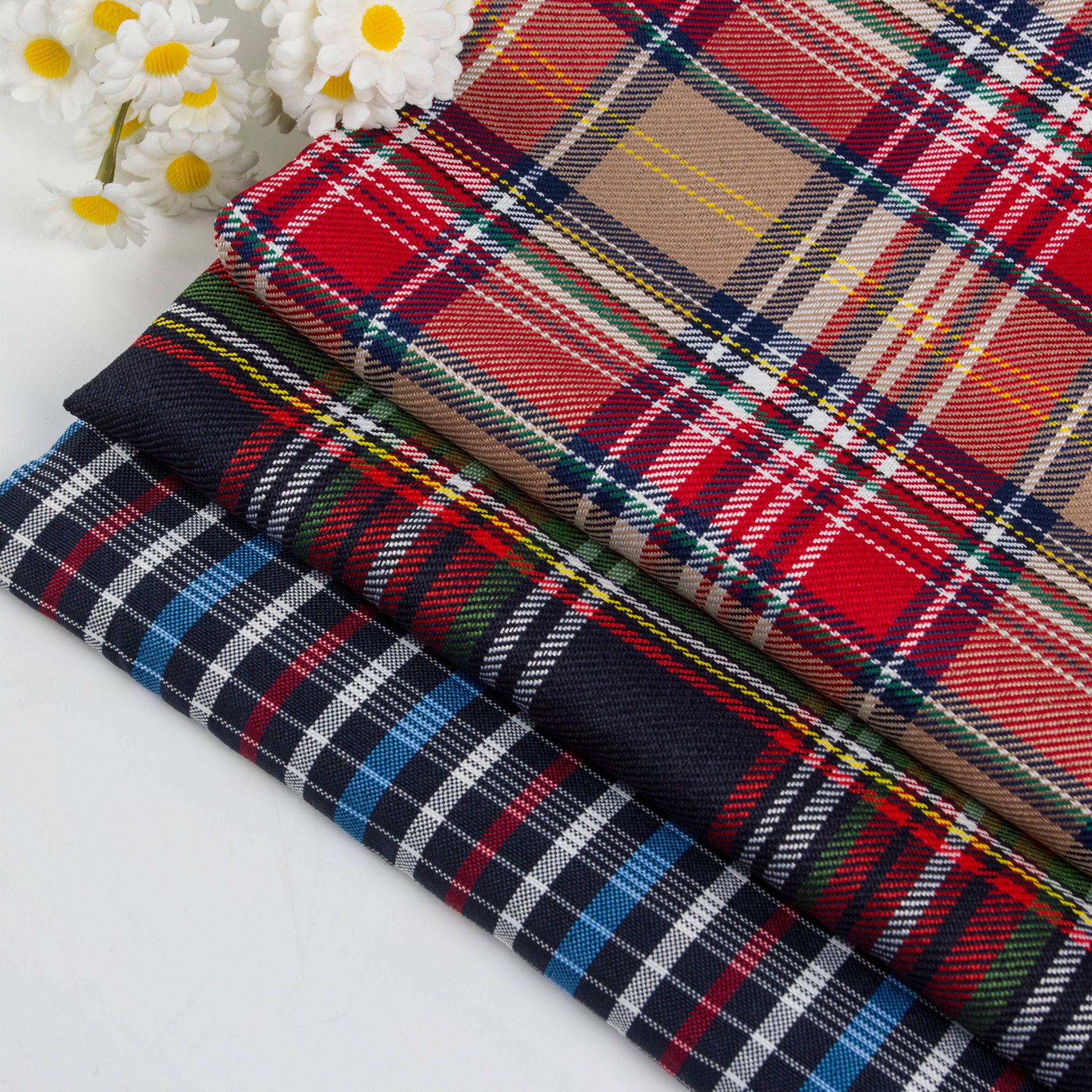 300D Yarn-Dyed Shirt Plaid Clothing Fabric Can Be Sample Production and Processing Price Can Be Discussed