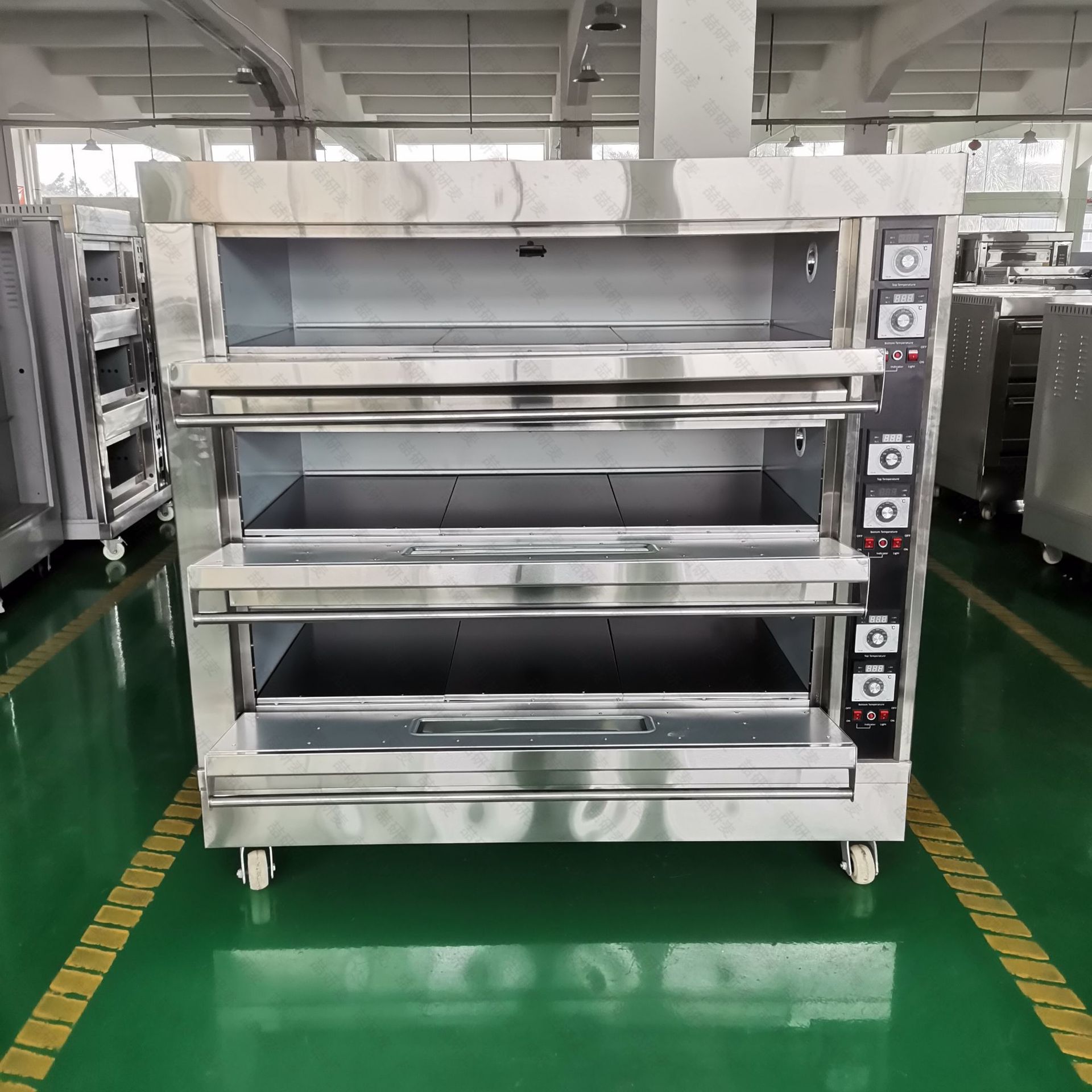 亿宝食品机械3层9盘烤箱商用 大容量烘焙电烤箱 曲奇饼干烤炉