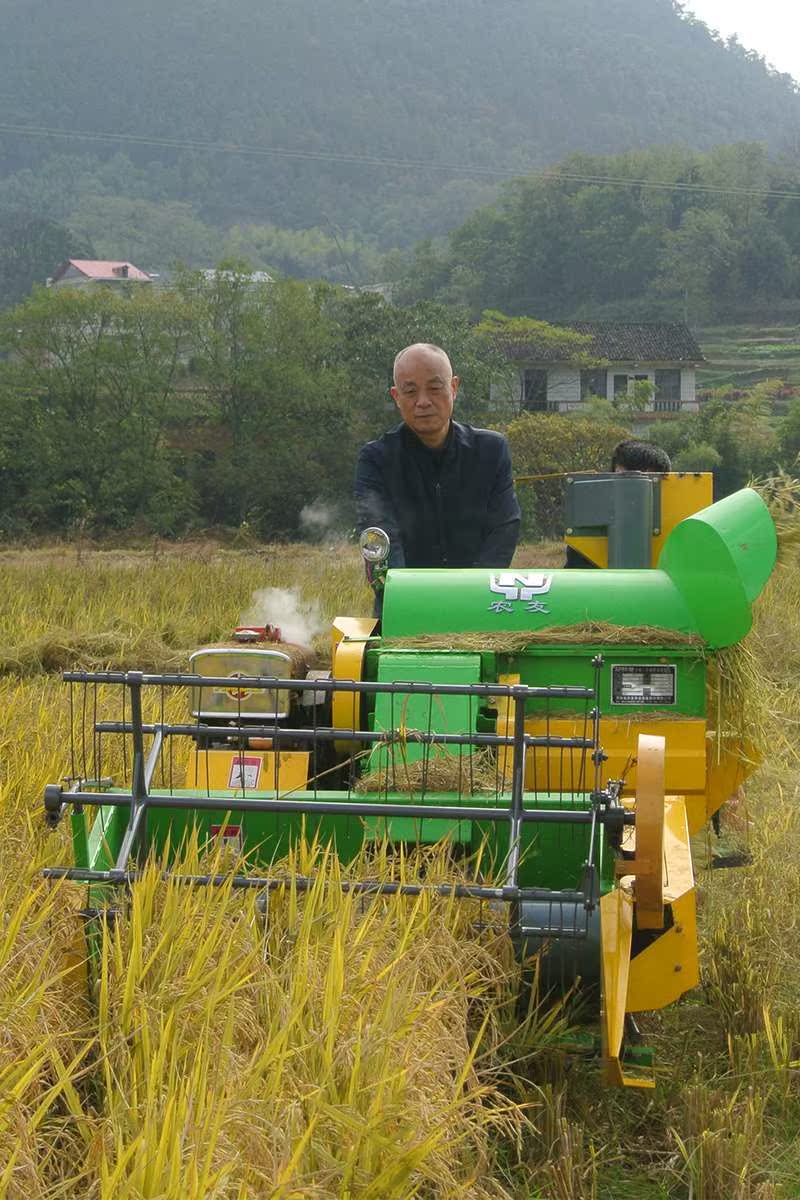 3成交0件打谷子收割机打谷机小型机器新款汽油机水稻收谷机轻巧稻谷
