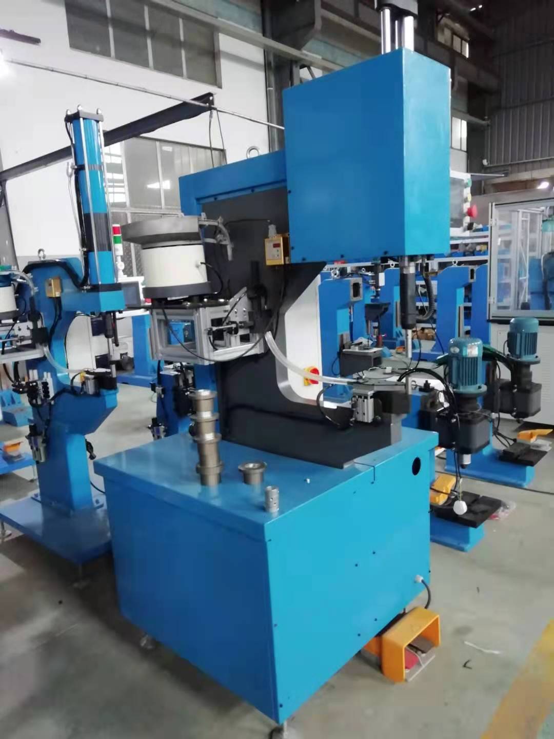 无锡厂家 斯可森 半圆头铆钉铆接机 台式全自动铆钉机-报价-阿里巴巴