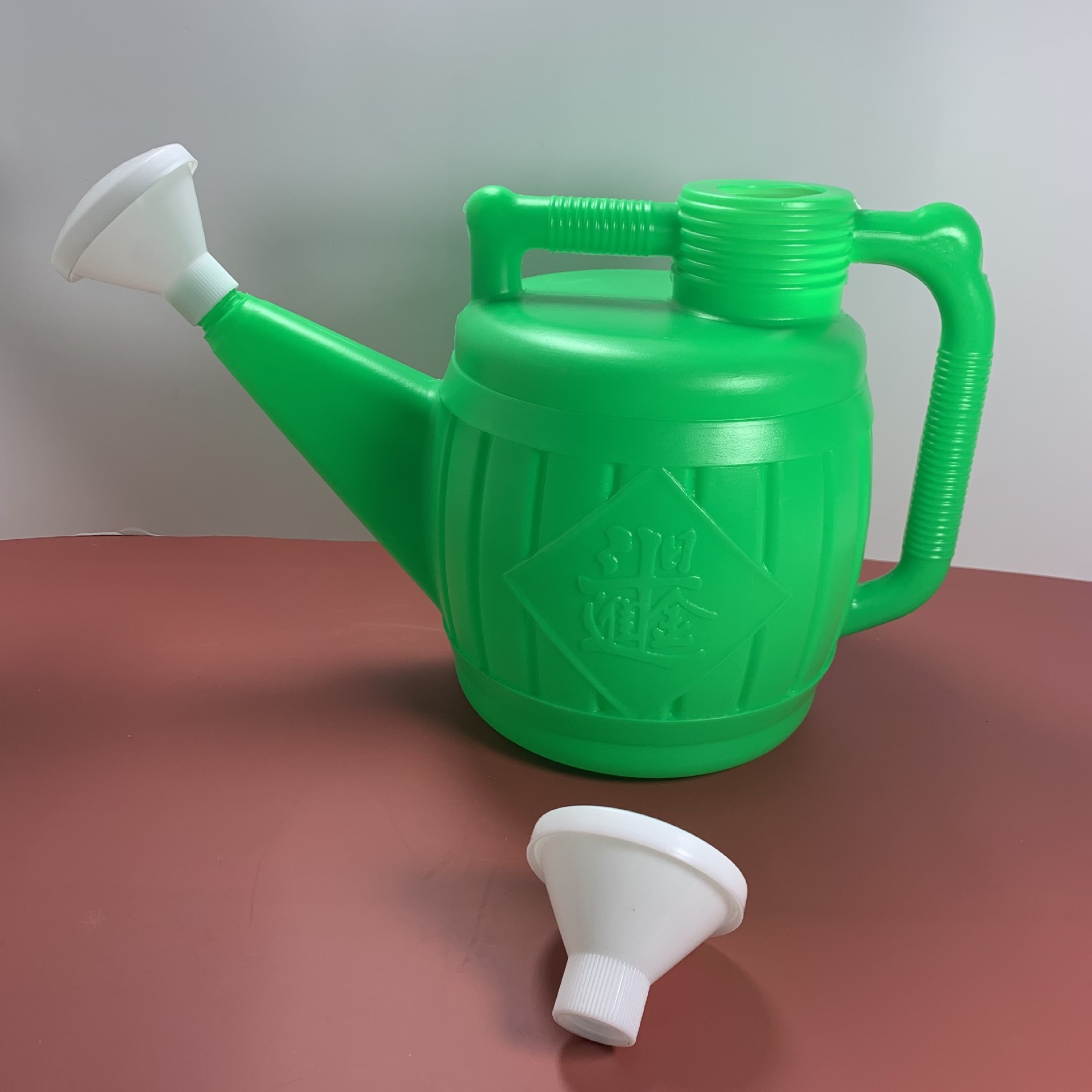 厂家货源洒水壶7l大容量园艺浇水浇花长嘴喷水壶家用园艺工具批发