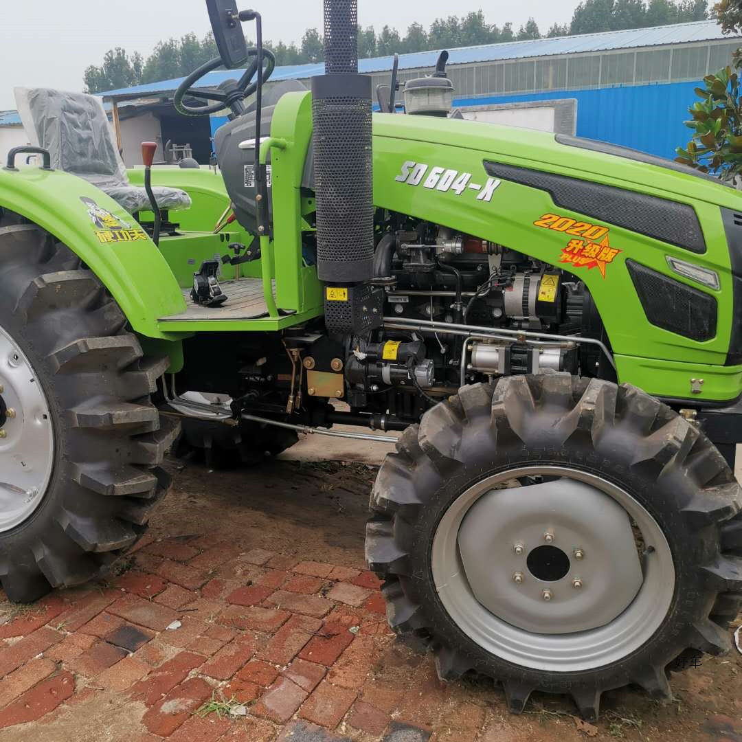 萨丁504拖拉机体积小巧转向灵活 高配置强压入土转速可调