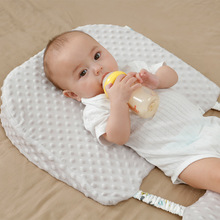 新生儿枕防溢奶枕头豆豆安抚枕头两面可拆洗宝宝防吐奶枕婴儿枕头