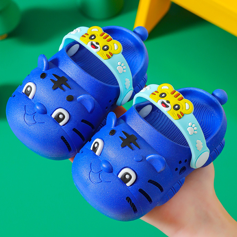 New Baby Hole Shoes Children's Slippers Summer Girls Men's Non-Slip Children's Sandals Toddler and Children Baby and Infants Shoes