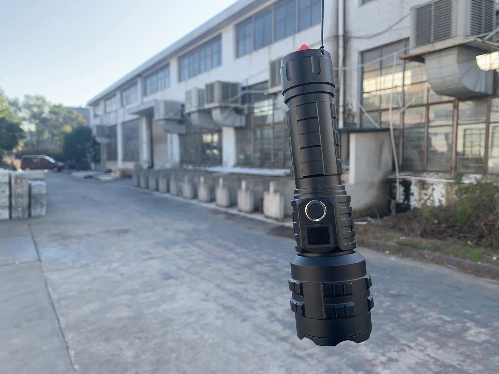 跨境强光p90充电手电筒 电显家用户外超亮远射便携多功能手电筒