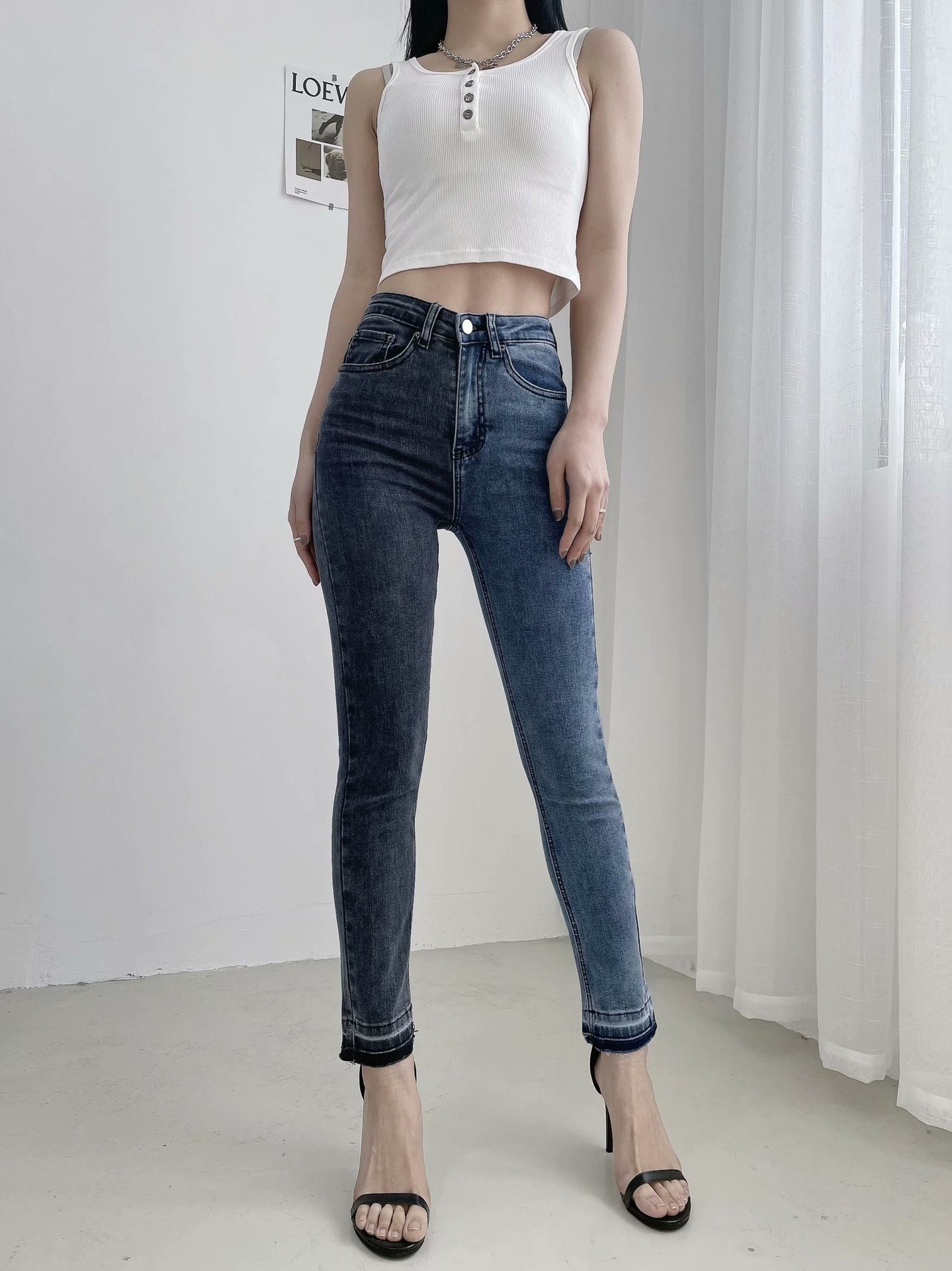 复古高腰双色拼接牛仔裤弹力修身提臀铅笔裤显瘦小脚裤女 025340