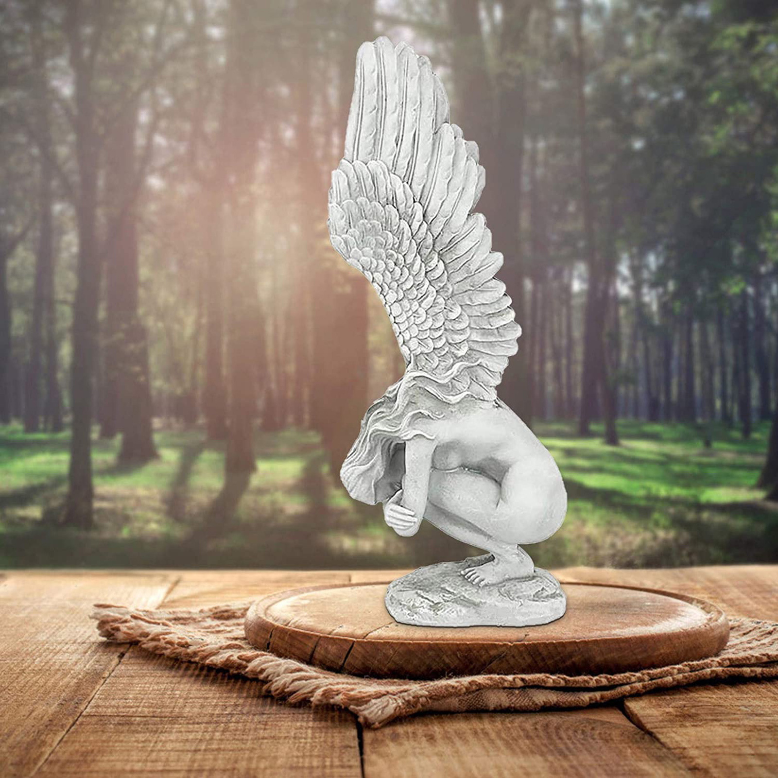 独立站 跨境新款天使翅膀树脂工艺品雕塑摆件天使纪念与救赎雕像
