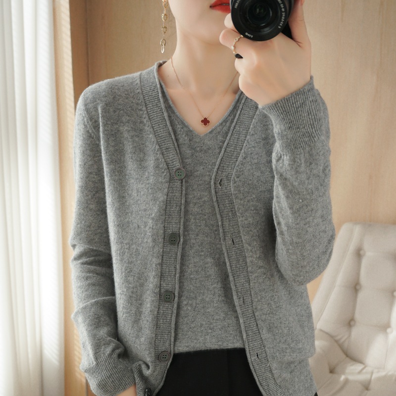 春秋羊绒小开衫女短款宽松开襟羊毛衫v领开胸毛衣外套开身针织衫