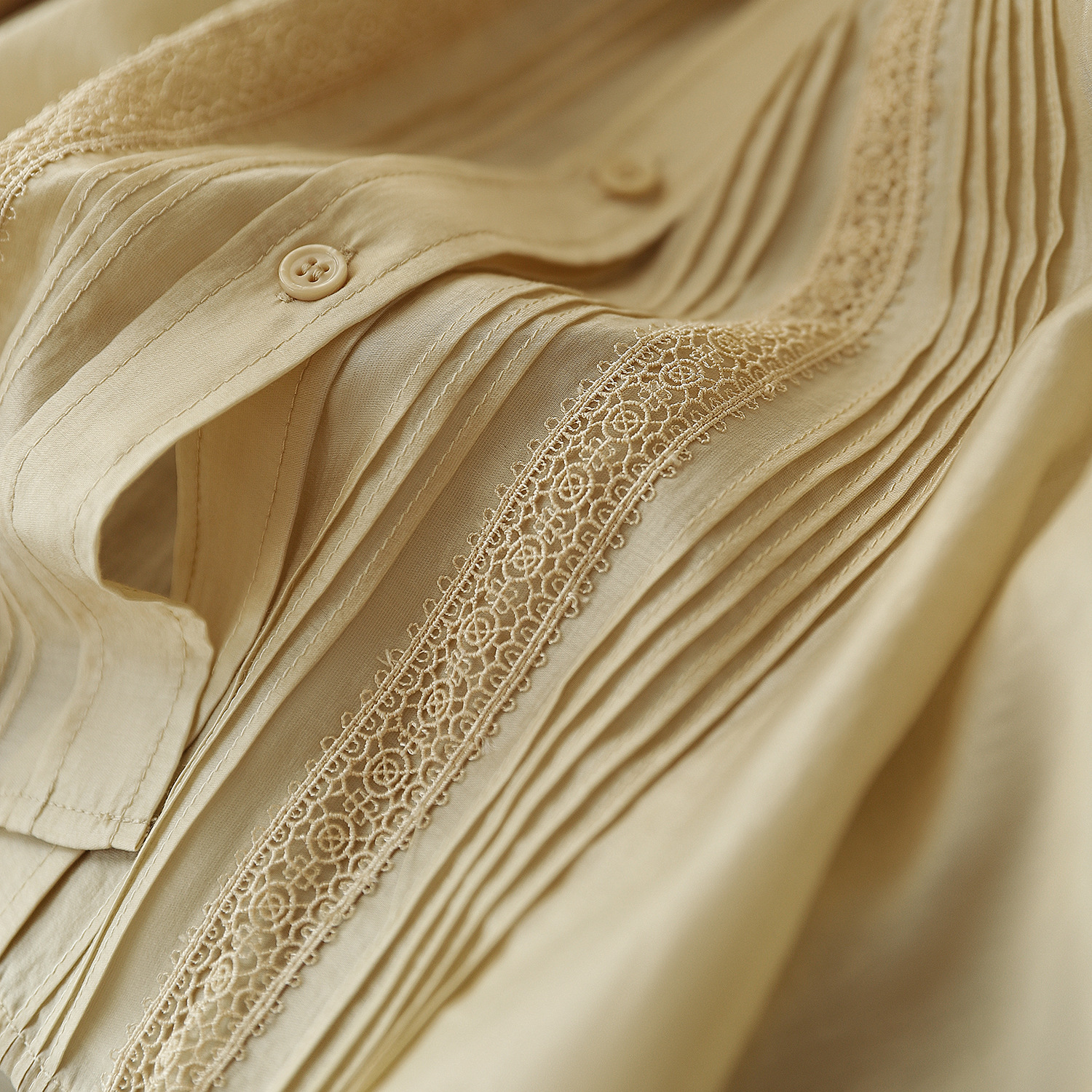 の[cyc480286ag] 轻复古巴*洛克风重工打条 蕾丝花边高通勤小衬衫