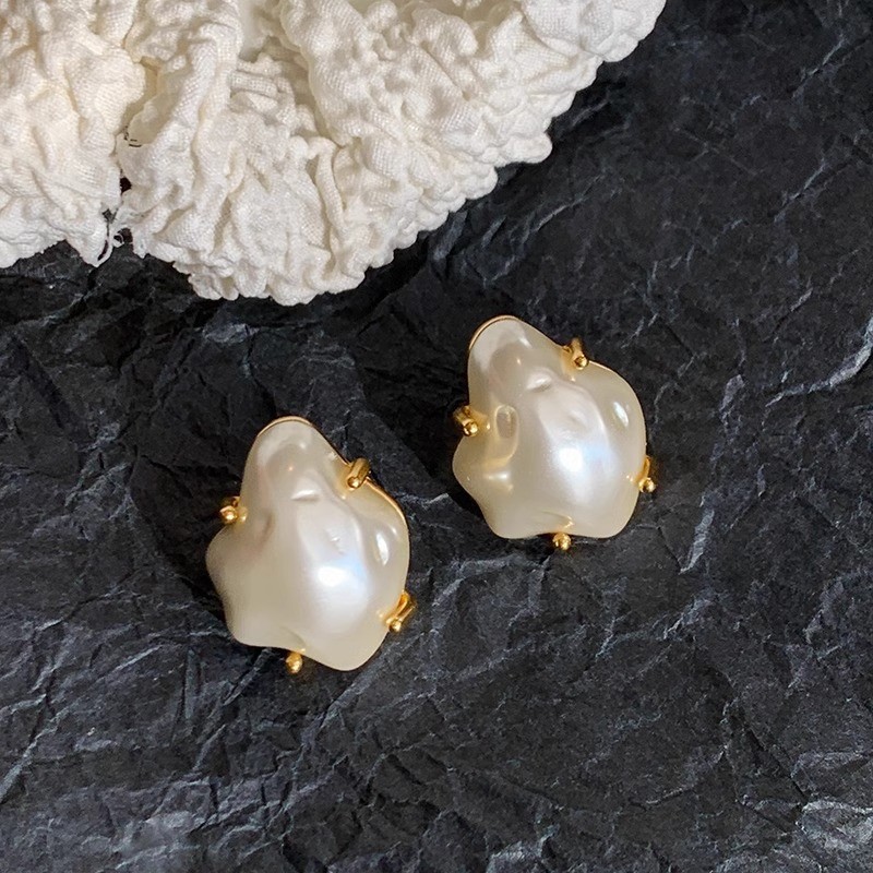 Large Pearl Earrings Women Earrings Vintage Earrings Earrings 925 High Sense Ear Studs Niche Earrings Ear Clip