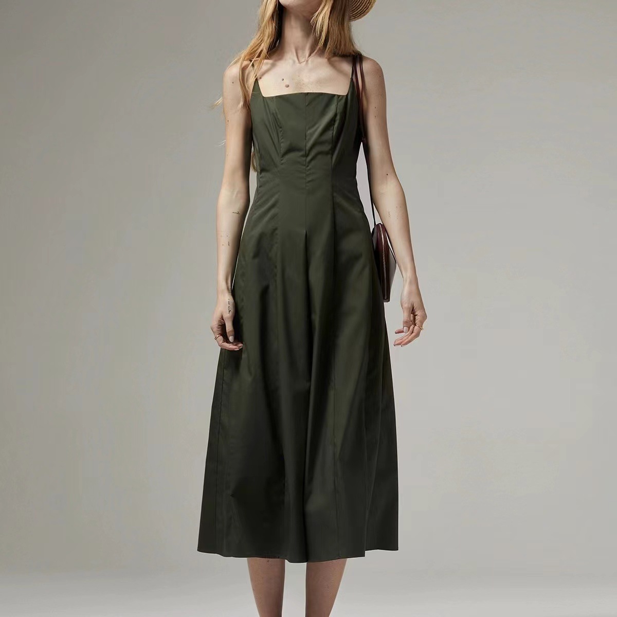 连衣裙|日本进口棉感收腰吊带长裙小黑裙女2024夏季新款连衣裙