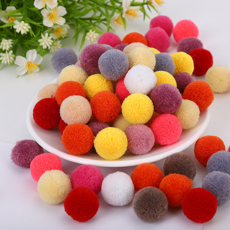 Manufacturers Mixed Color Fluffy Fur Ball Polypropylene Plush Toys Ordinary Pompons Kindergarten Handmade Toys