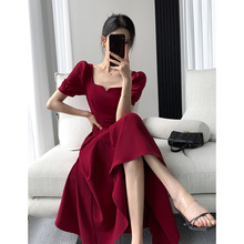 红色连衣裙女2024夏季新款方领复古收腰显瘦泡泡袖订婚裙