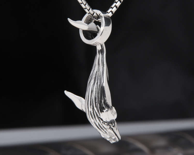 一鲸落万物生 s925纯银吊坠女 个性鲸鱼挂坠泰银复古毛衣链配饰男