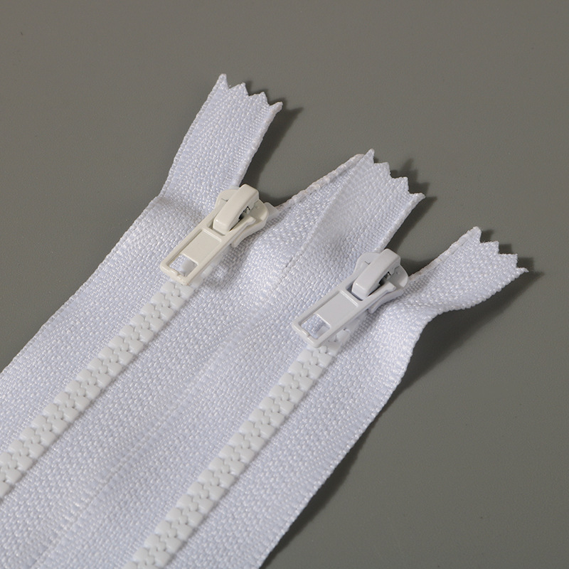 3号树脂拉链闭尾胶牙普通牙白色塑料拉锁服装箱包口袋拉链条批发
