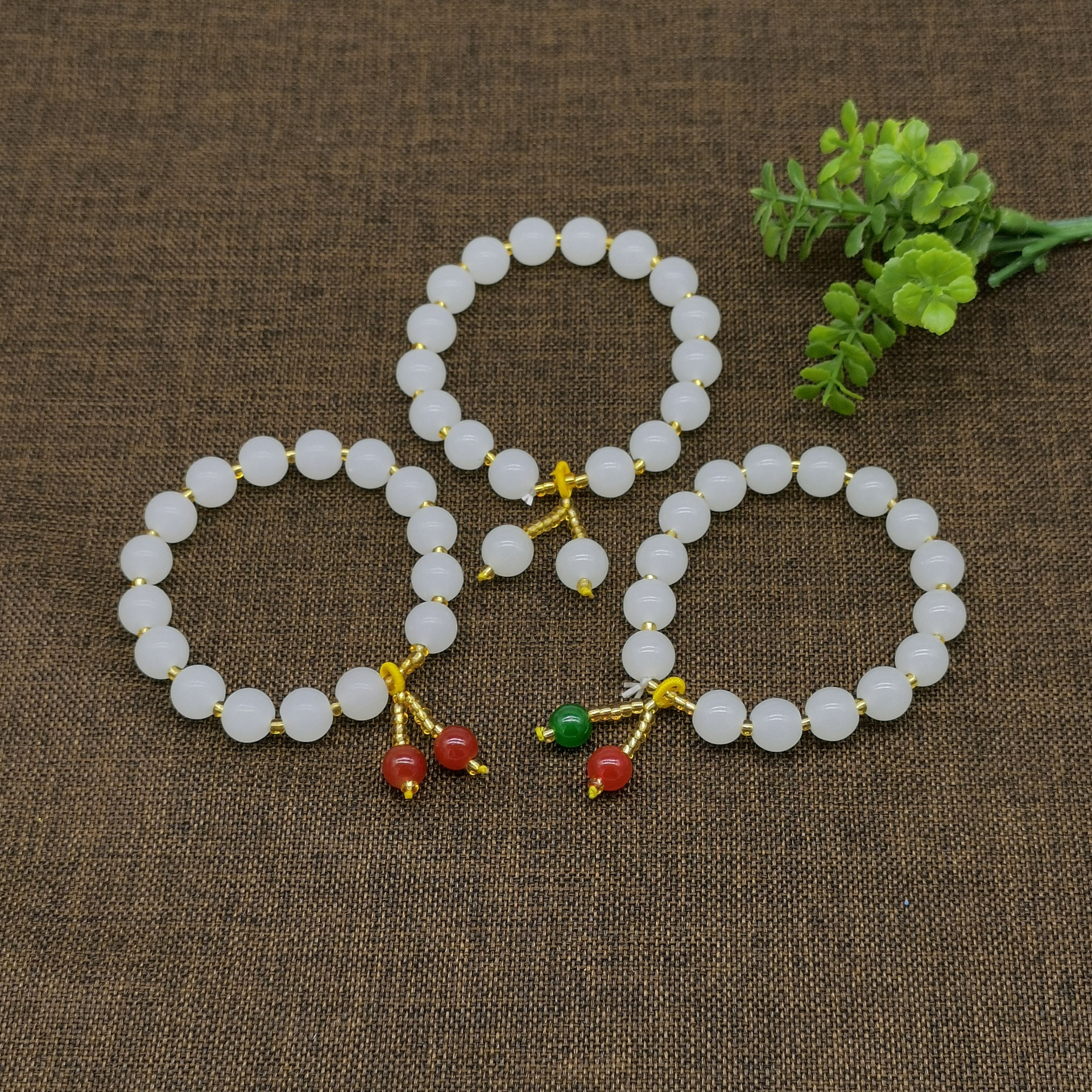 新款仿和田白玉手链女汉白玉圆珠手串直播间福利引流热卖礼品赠品