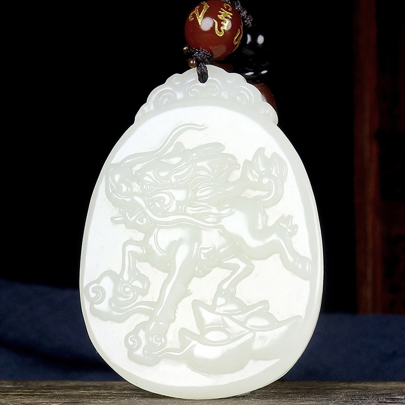 玉器工艺品新疆和田玉麒麟吊坠精雕和田玉麒麟献宝玉挂件配证书