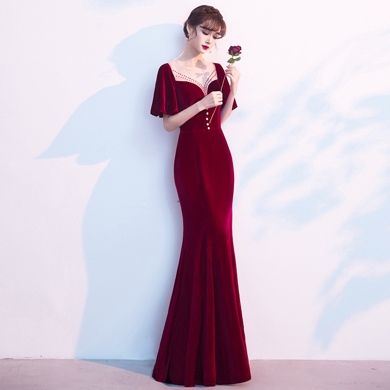 酒红色丝绒晚礼服女气质年会鱼尾裙长款秋冬季高端新娘结婚敬酒服