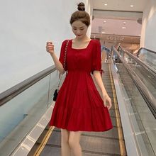 红色连衣裙女2024夏季新款方领法式复古气质小个子泡泡袖蛋糕裙子
