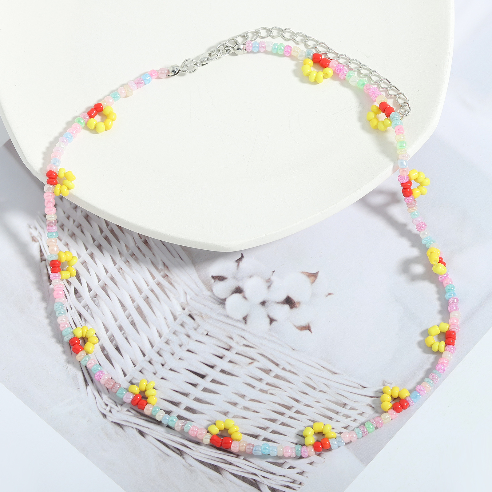 2021新款彩色米珠编织小花项链田园气质可爱珠串锁骨链少女项饰