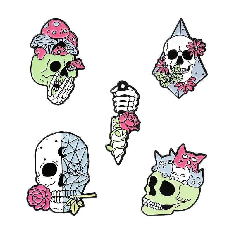 New Cartoon Hot Selling Creative Skull Rose Series Brooch Ornament Personality All-Match Paint Badge
