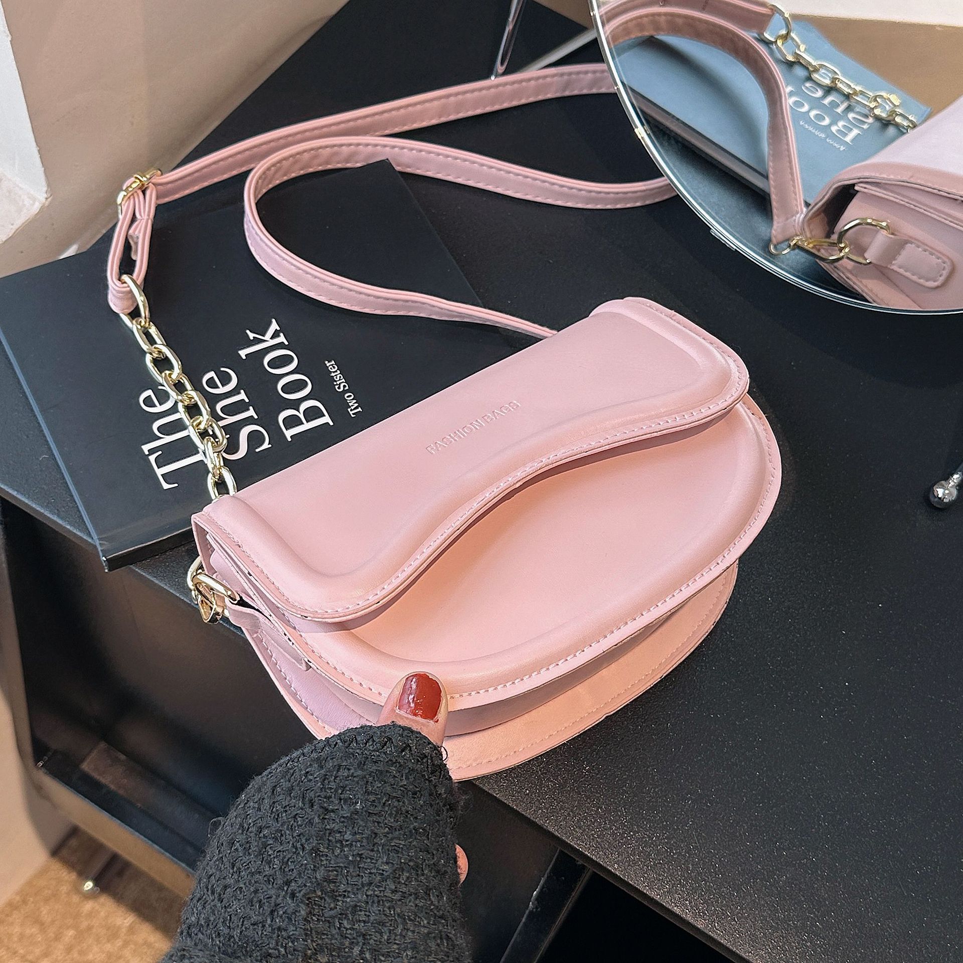 Texture Special-Interest Design Bag 2023 New Women's Bag Popular All-Matching Crossbody Bag Shoulder Underarm Saddle Bag